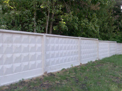 Бетонный забор, фото
